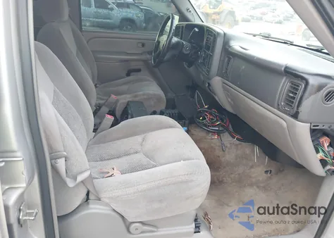 2004 Chevrolet Tahoe Ls z USA, uszkodzony, nr VIN 1GNEC13V64J215903